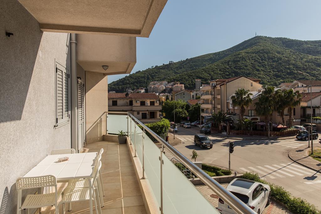 Appartement Flat Fortunella à Budva Extérieur photo